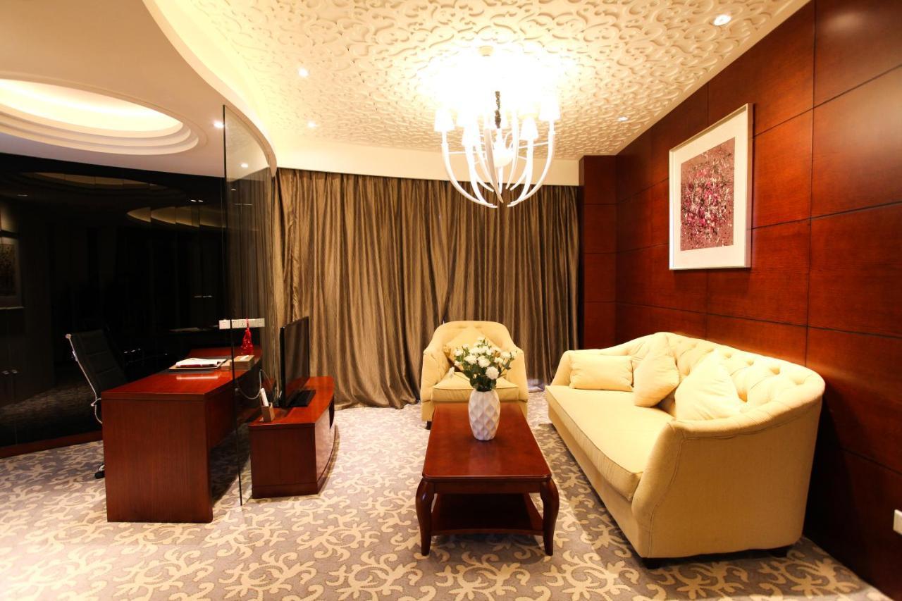 Hotel Ramada Yangzhou Baoying Exterior foto